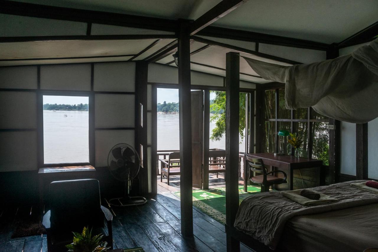Pomelo Restaurant And Guesthouse - Fishermen & Tammarine Cottages Riverfront - Experience Nature, Culture And Adventure & Tailor-Made Tour Ban Khon Exteriör bild
