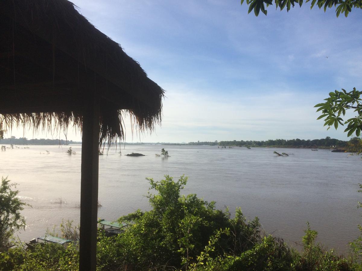 Pomelo Restaurant And Guesthouse - Fishermen & Tammarine Cottages Riverfront - Experience Nature, Culture And Adventure & Tailor-Made Tour Ban Khon Exteriör bild
